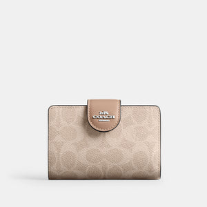 Coach Cartera Medium Corner en Signature Canvas *bajo pedido*