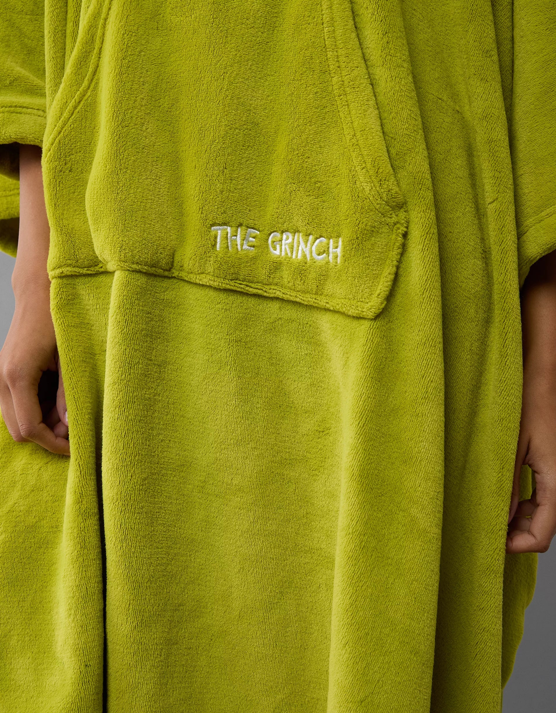 AE Grinch Fall Blanket Poncho *bajo pedido*